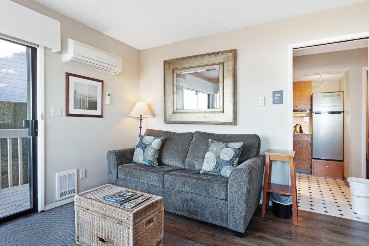 Spindrift Oceanfront Home 밴던 외부 사진