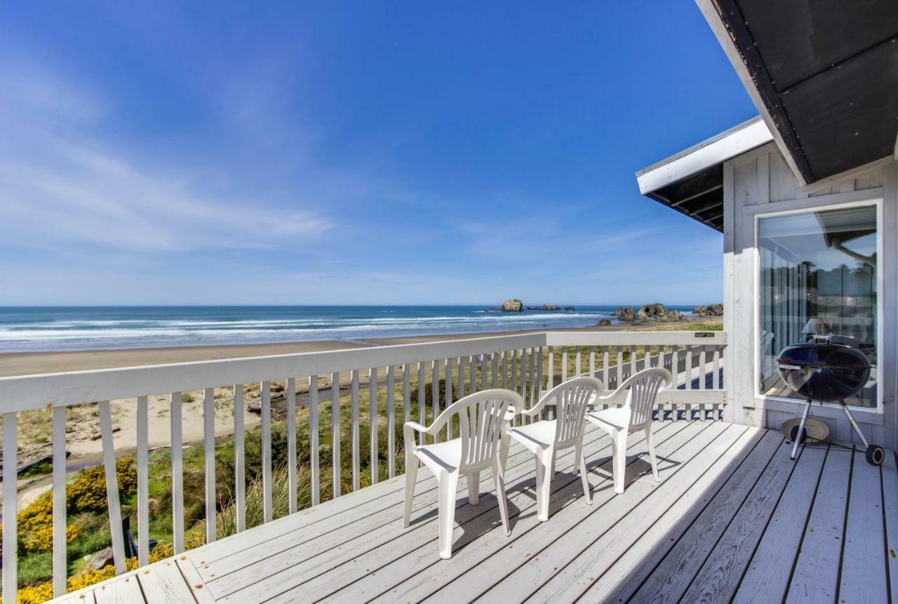 Spindrift Oceanfront Home 밴던 외부 사진